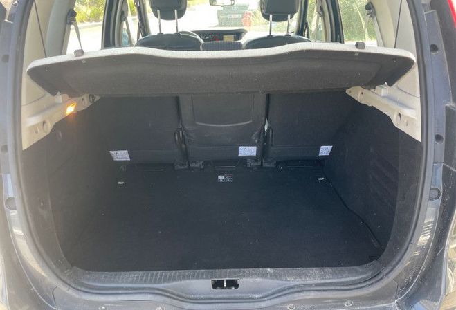 Renault Scenic III 1.5 DCI 110CH FAP BOSE  de 2011