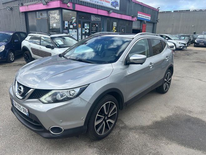 Cliquer pour voir la photo suivante Nissan Qashqai II (2) 1.6 DIG-T 163 TEKNA RARE Gris de 2015