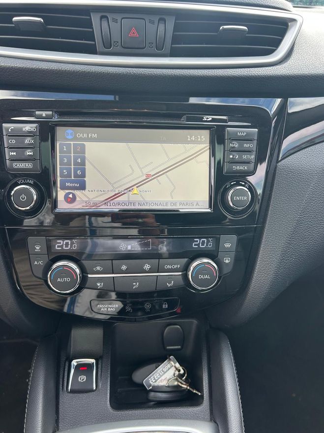 Nissan Qashqai II (2) 1.6 DIG-T 163 TEKNA RARE Gris de 2015