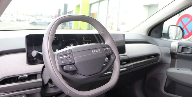 Kia EV3 electric 205ch 58.3kwh standard-range 4x Vert de 2025