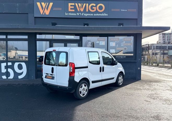 Fiat Fiorino vu fourgon 1.3 mjt 95 nav pack professio Blanc de 2017