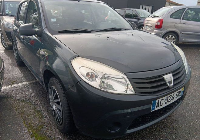 Cliquer pour voir la photo suivante Dacia Sandero Bejje 1.4 mpi gpl ess 78000 kms tbe ct o Gris de 2009