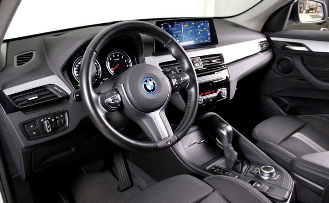 BMW X1 (F48) XDRIVE25EA 220CH BUSINESS DESIGN Blanc de 2021
