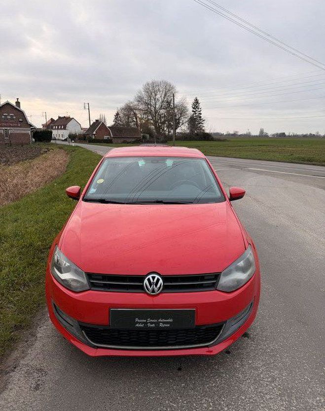Cliquer pour voir la photo suivante Volkswagen Polo 1.6 TDI Sportline Rouge de 2010