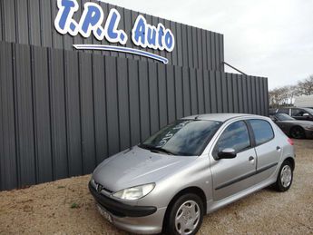  Voir d&eacute;tails -Peugeot 206 1.4 XT BAA 5P &agrave; Montauban (82)