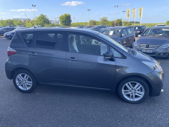 Toyota Verso 90 D-4D ACTIVE GRIS F de 2012