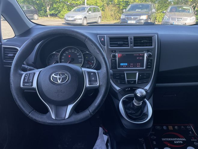 Toyota Verso 90 D-4D ACTIVE GRIS F de 2012