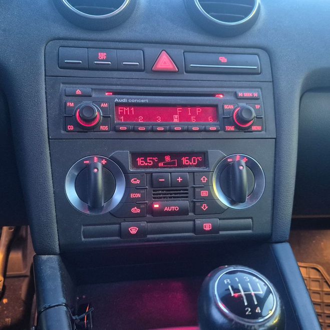 Audi A3 II SPORTBACK 1.6 102 AMBIENTE 90000KM D? Bleu clair de 2006