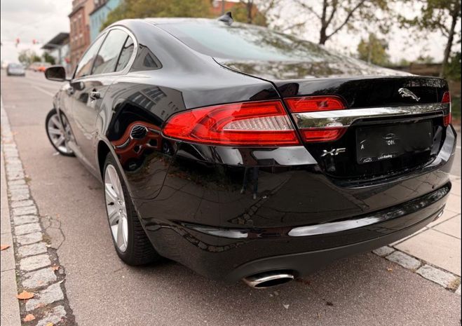 Jaguar XF V6 3.0 D 240ch Luxe Premium *GARANTIE 12 noir m�tal de 2012