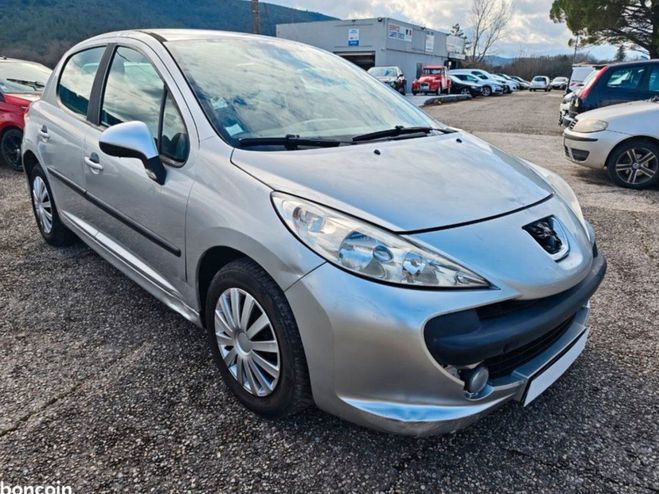 Peugeot 207 1.4i Grise de 2008
