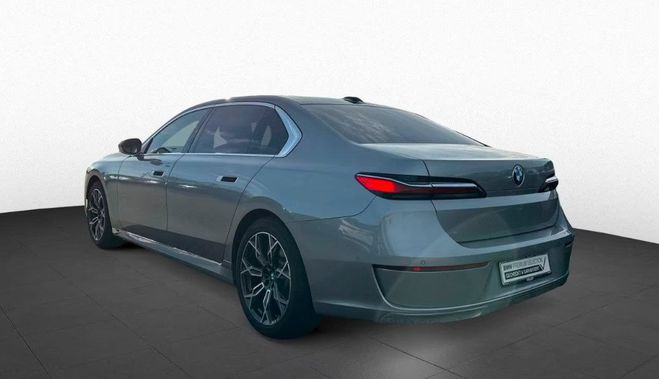 BMW Serie 7 G70 740d 286 BVA8 xDrive * GARANTIE 12 M Argent spatial m�tallis� de 2024
