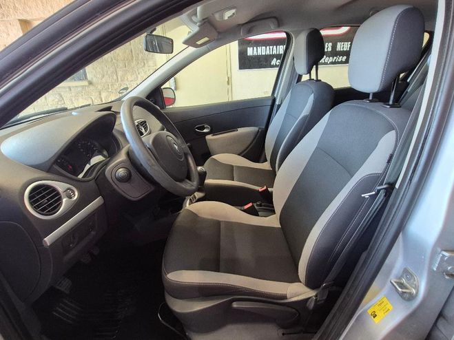 Renault Clio 86 CV REGUL CLIM JANTE ALU CT OK TBE Gris Clair de 2010