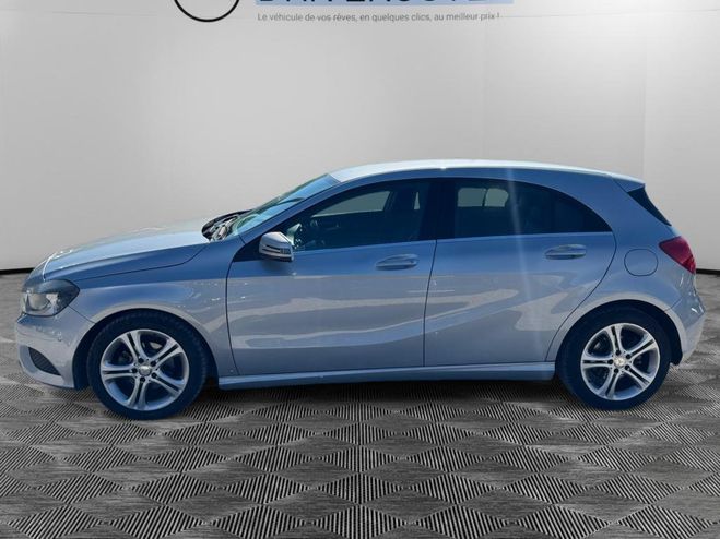 Mercedes Classe A 180 BlueEfficiency BERLINE - BM 176 Intu GRIS CLAIR de 2012