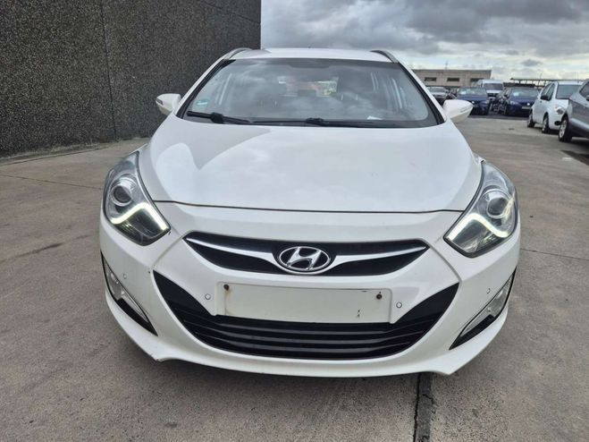 Hyundai I40 SW 1.7 CRDi Blue Drive--USB--MARCHAND OU Blanc M�tallis� de 