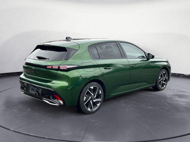 Peugeot 308 1.2i PureTech 12V S&S - 130 III BERLINE  Vert Olivine de 2024