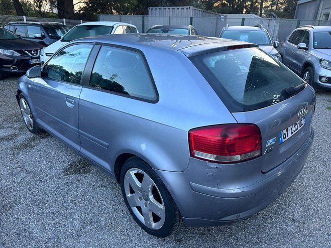 Audi A3 Sportback 2.0 TDI 140CH AMBIENTE Gris C de 2004