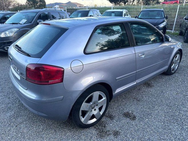Audi A3 Sportback 2.0 TDI 140CH AMBIENTE Gris C de 2004