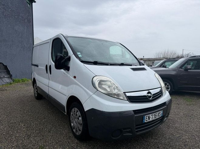 Opel Vivaro TOUR 2.0 CDTI90 COSMO C1 Blanc de 2007
