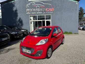  Voir d&eacute;tails -Peugeot 107 1.0 12V ACCESS 5P &agrave;  La Farl�de (83)