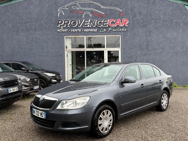 Skoda Octavia II 1.6 TDI105 CR FAP Active Gris de 2011