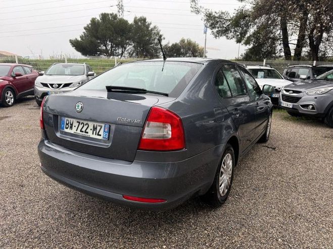 Skoda Octavia II 1.6 TDI105 CR FAP Active Gris de 2011