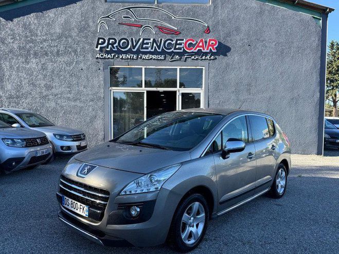 Cliquer pour voir la photo suivante Peugeot 3008 HYBRID4 2.0 E-HDI FAP BMP6 ELECTRIC 37 Gris F de 2013
