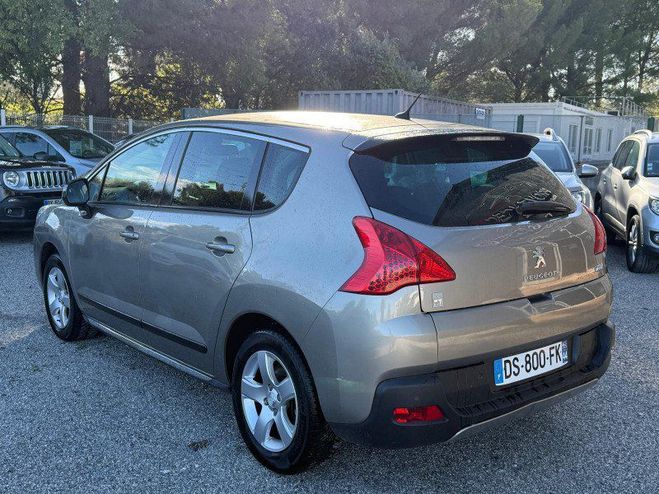 Peugeot 3008 HYBRID4 2.0 E-HDI FAP BMP6   ELECTRIC 37 Gris F de 2013