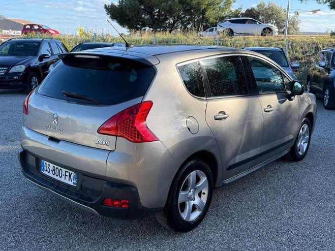 Peugeot 3008 HYBRID4 2.0 E-HDI FAP BMP6   ELECTRIC 37 Gris F de 2013