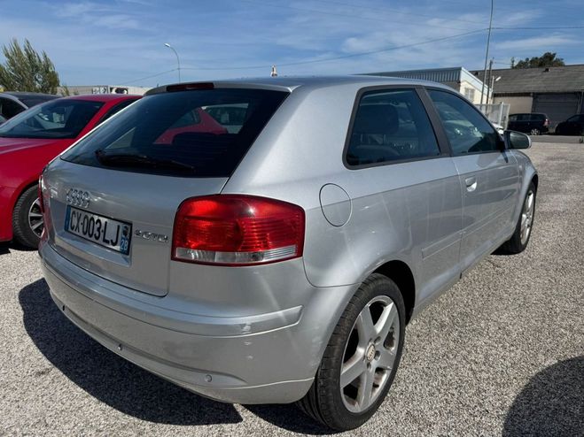 Audi A3 2.0 TDI 140CH AMBITION S TRONIC 6 3P Gris de 2005