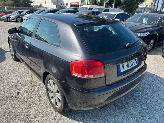 Audi A3 2.0 TDI 140CH AMBITION LUXE 3P Noir de 2004