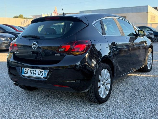 Opel Astra 1.3 CDTI95 FAP COSMO Noir de 2011