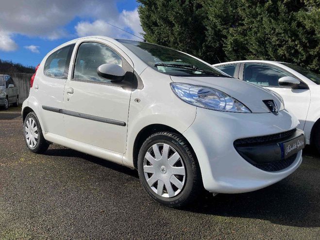 Peugeot 107 1.4 HDi 54ch Trendy BLANC de 2007