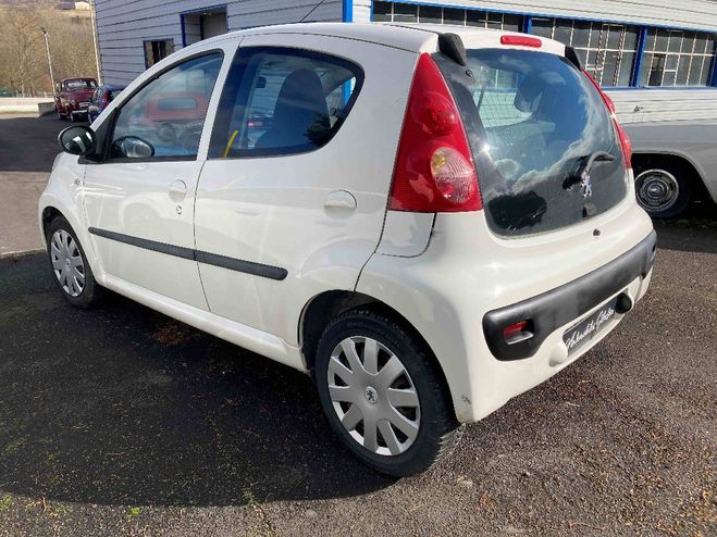Peugeot 107 1.4 HDi 54ch Trendy BLANC de 2007