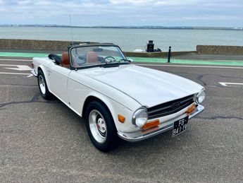  Voir d&eacute;tails -Triumph TR6  &agrave; Honfleur (14)