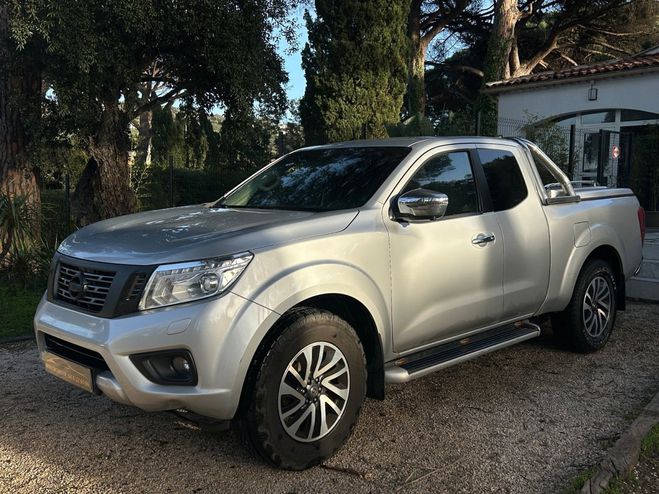 Nissan Np300 NAVARA 2.3 DCI 160 KING CAB N-CONNECTA / Gris de 2016