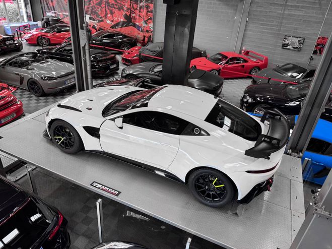 Aston martin Vantage AMR GT4 17A Blanc de 2020