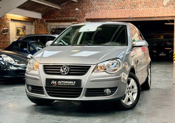  Voir d&eacute;tails -Volkswagen Polo 1.2L 60 ch 33 870 kms certifi�s Premi�re &agrave; Halluin (59)