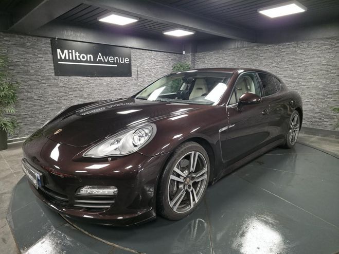 Cliquer pour voir la photo suivante Porsche Panamera 3.0 V6 TDI - 250 - BVA Tiptronic MARRON de 2011