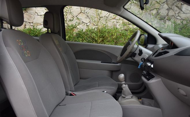 Renault Twingo 2 1.2 75 ch dynamique Clim Gris de 2009