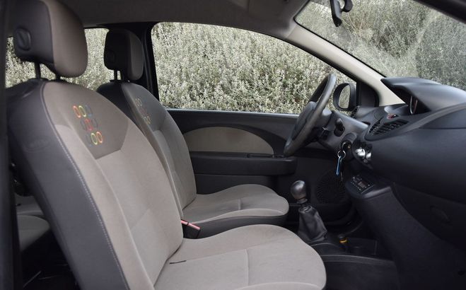 Renault Twingo 2 1.2 75 ch Dynamique Climatisation Noir de 2010
