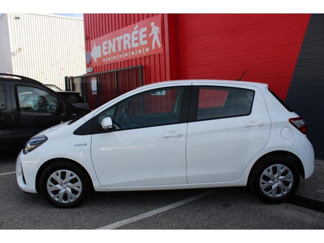 Toyota Yaris Hybrid 100h e-CVT France BLANC de 2019