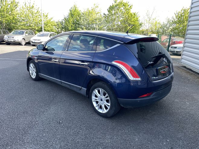 Lancia Delta 2.0 MULTIJET 165 16V DPF EXECUTIVE BLEU FONCE  de 2011