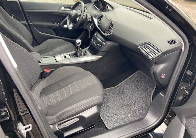 Peugeot 308 Allure 1.2 L 130 cv  de 2015