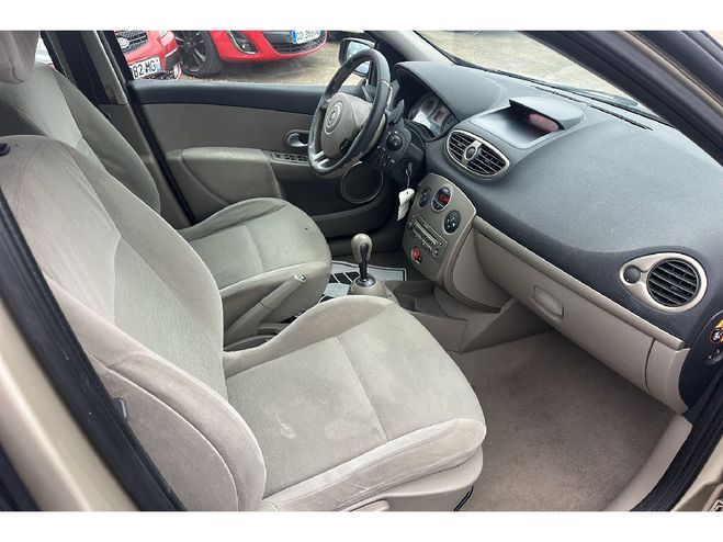 Renault Clio 1.5 dci privilege BVA Beige de 2007