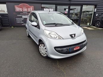  Voir d&eacute;tails -Peugeot 107 1.0i 12V BERLINE Trendy PHASE 1 &agrave; Avoine (37)