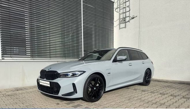 BMW Serie 3 330 e Tour M Sportpaket LED Navi DrivAs  M Brooklyn Grey de 2022