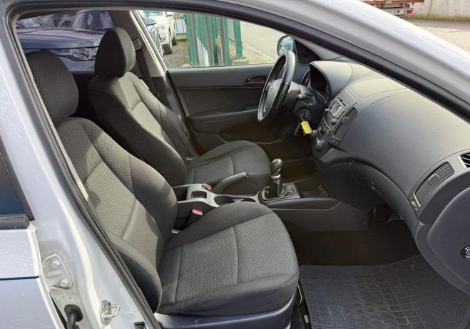 Hyundai I30 I 30 1.6l CRDI 90CV PACK CONFORT BVM6 Blanc de 2010