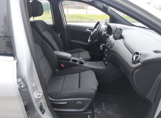 Mercedes Classe B 180 inspiration 7 G Tronic Grise de 2017