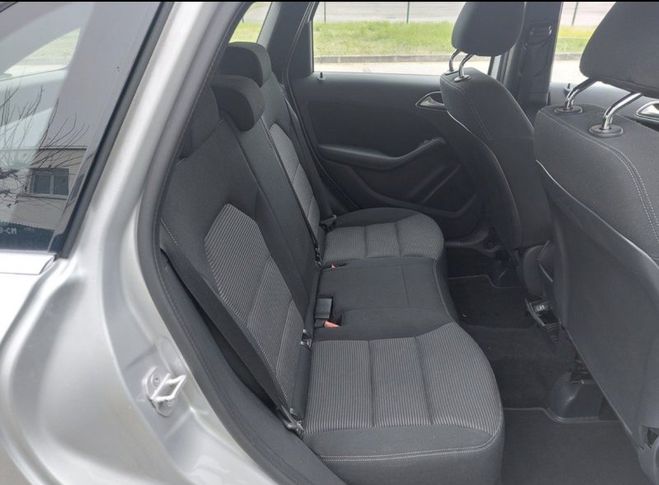 Mercedes Classe B 180 inspiration 7 G Tronic Grise de 2017