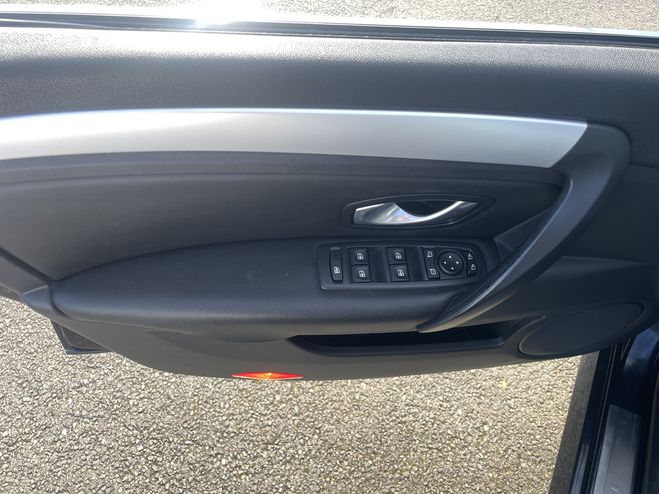 Renault Laguna 2.0 DCI 150CH FAP DYNAMIQUE BLEU FONCE  de 2009